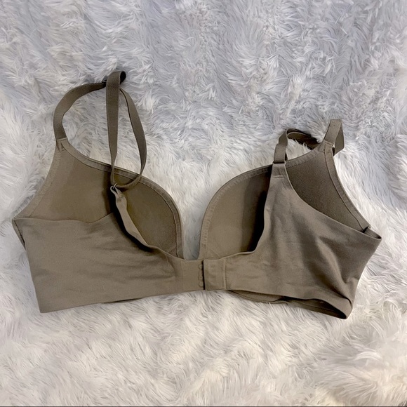 Victorias Secret Bra , 32D - Picture 3 of 4